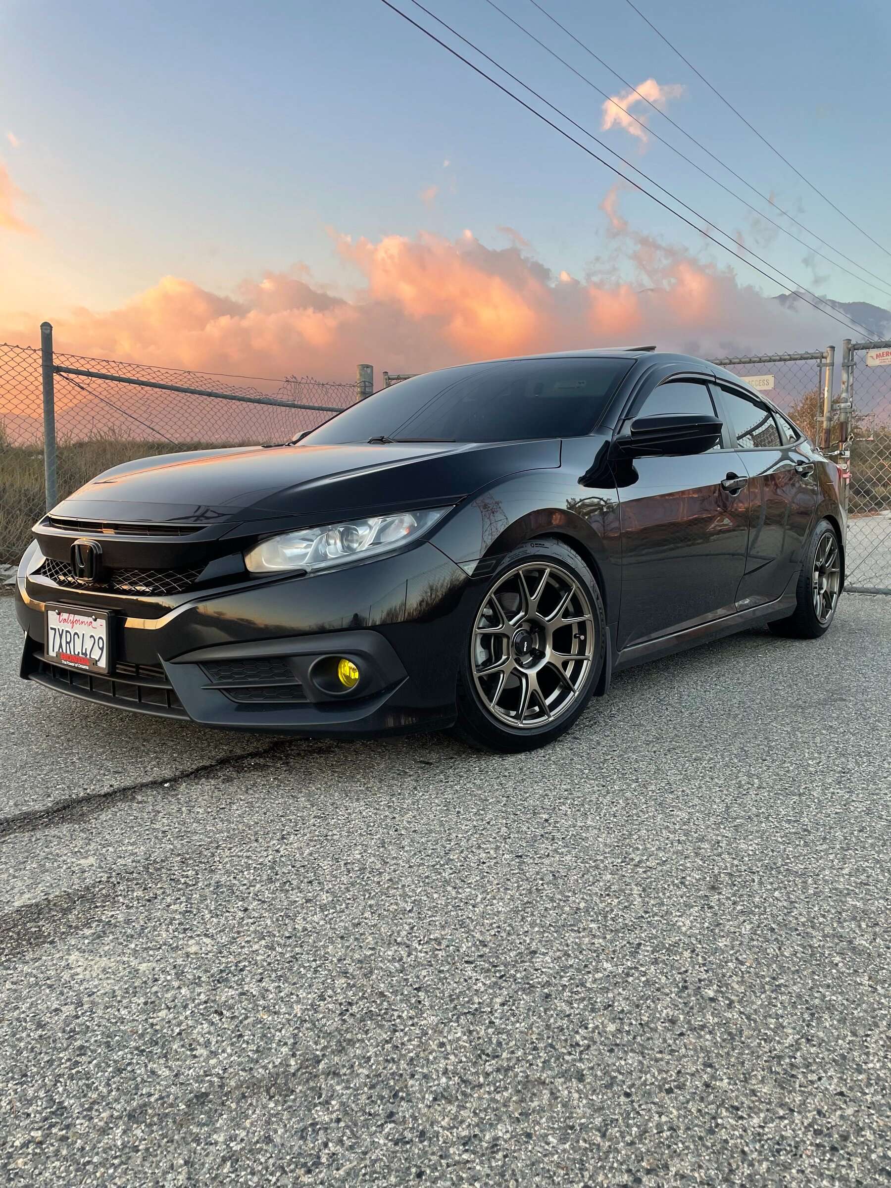 2016 Honda Civic on Konig Ampliform 17x9, Michelin MIC Pilot Sport 4