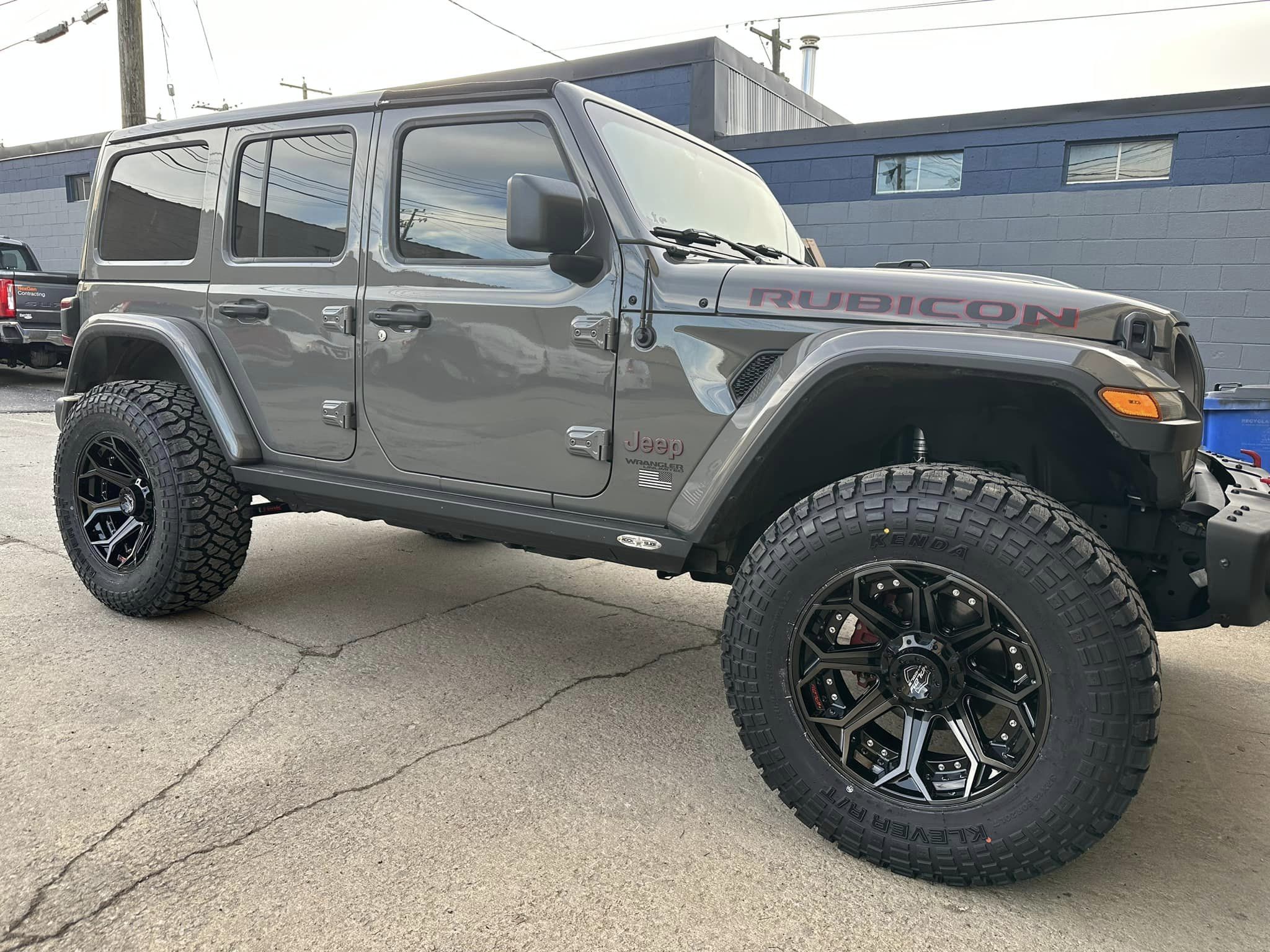 jeep on 4play wheels