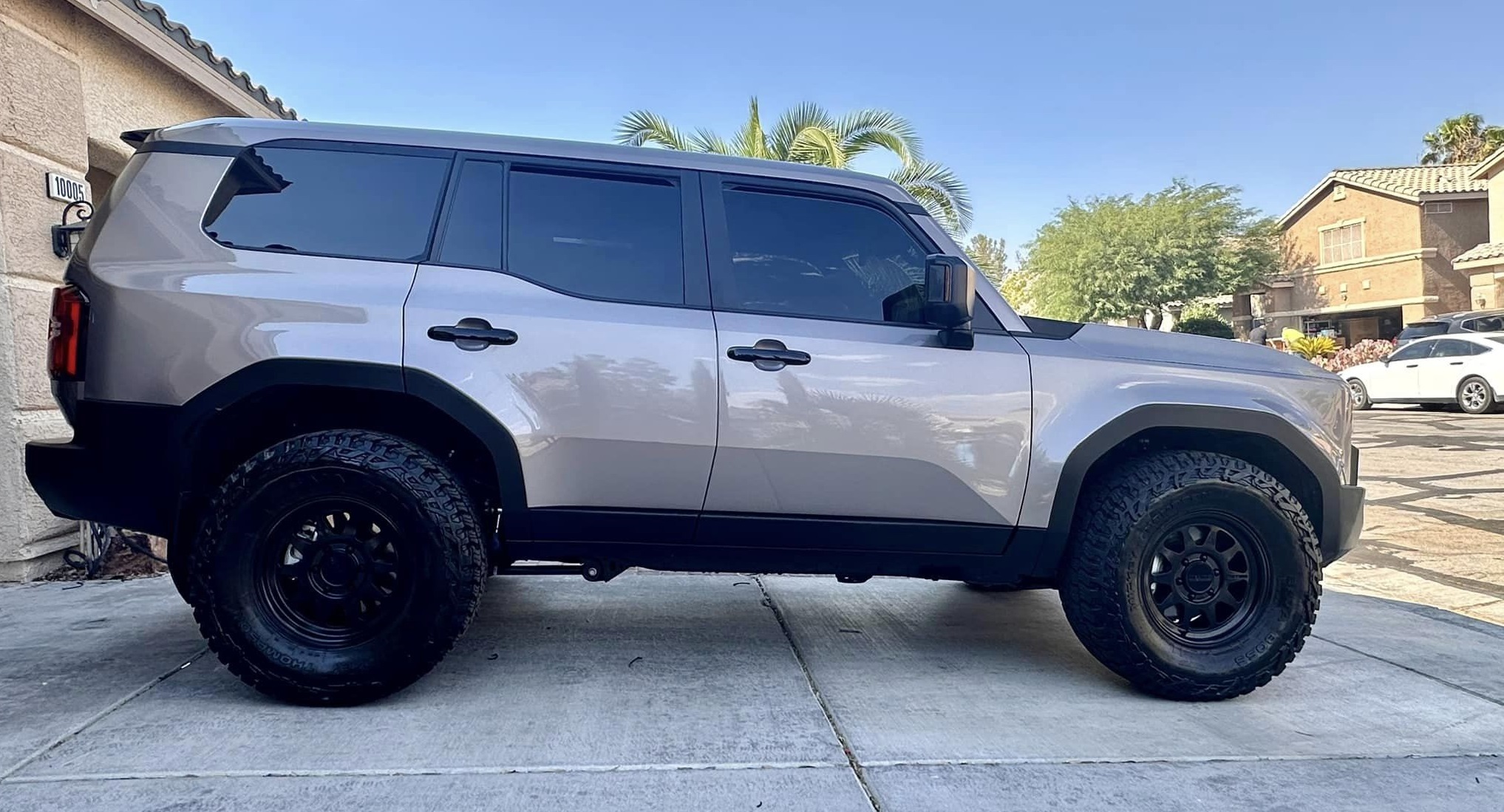 land cruiser 250 gx550 on 35-inch wheels