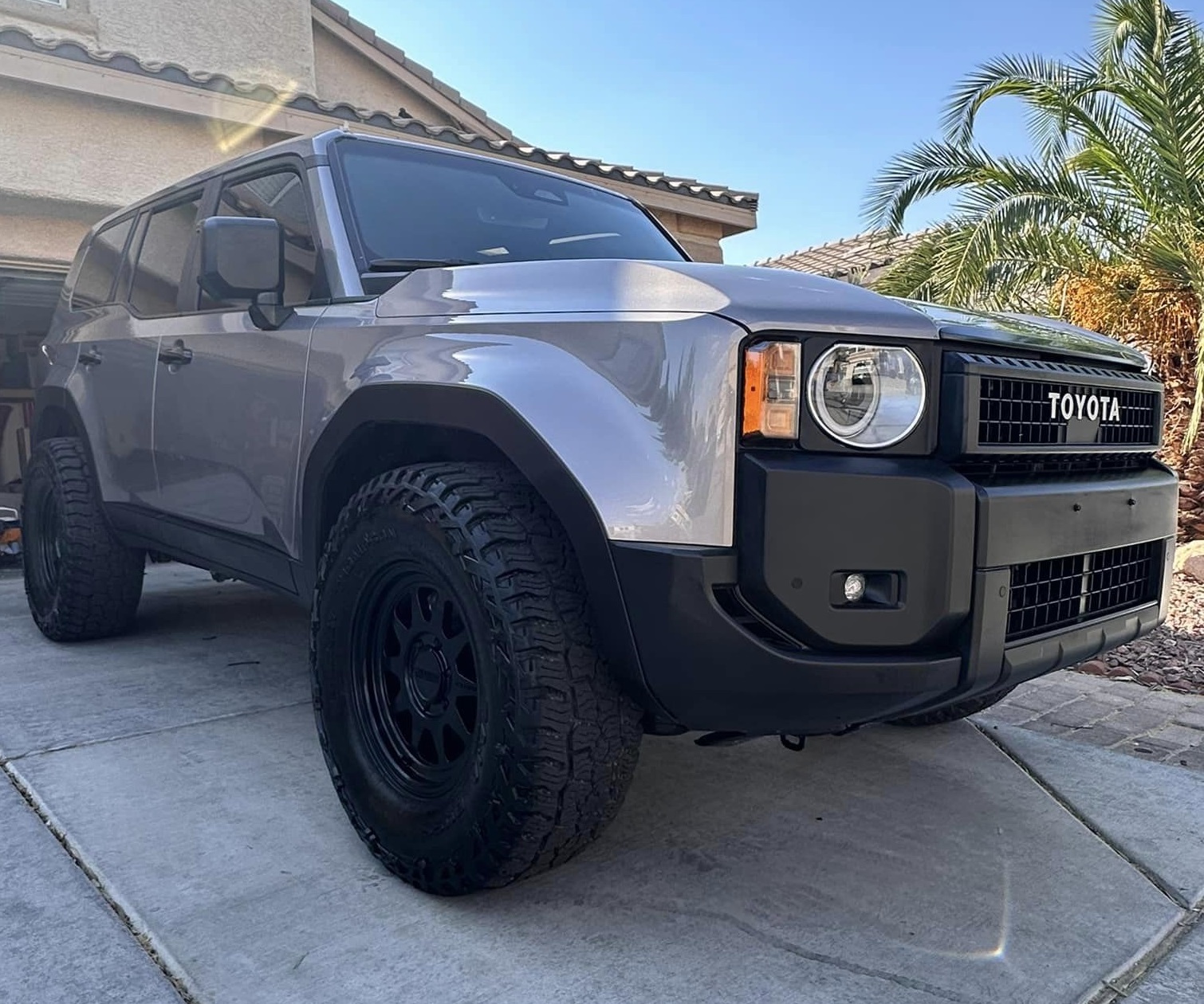 land cruiser 250 gx550 on 35-inch wheels