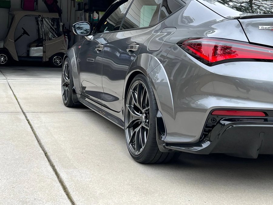 Acura Integra aftermarket wheels Acura Integra with aftermarket wheels — 5x114.3mm fitment