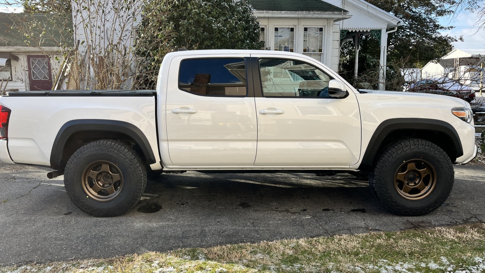 toyota tacoma aftermarket wheels and tires