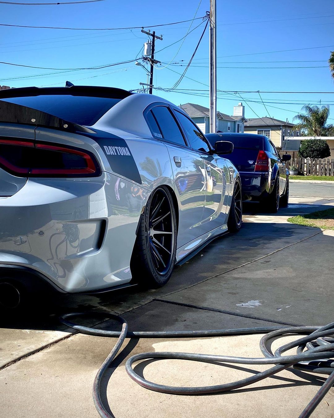 Charger on Rohana wheels and bags