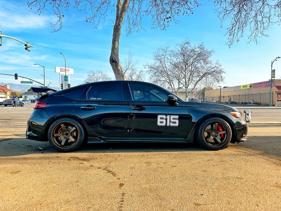 2023 Honda Civic Type R — Advan GT Premium 18x9.5 38 2023 Honda Civic Type R with Advan GT Premium wheels in 18x9.5 38mm offset on 265/35/18 tires