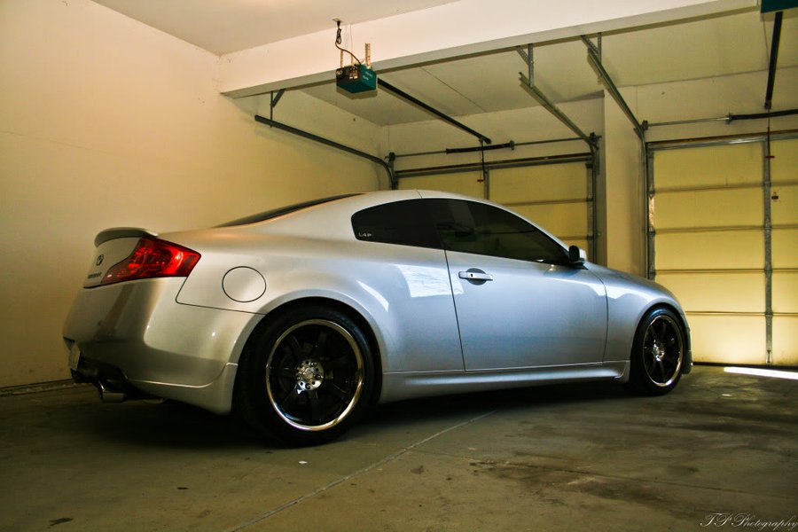Infiniti G35 coupe on Ro_Ja R2-7 19-inch wheels
