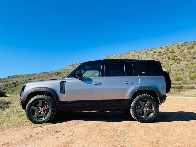 Land Rover Defender 110 on 35s