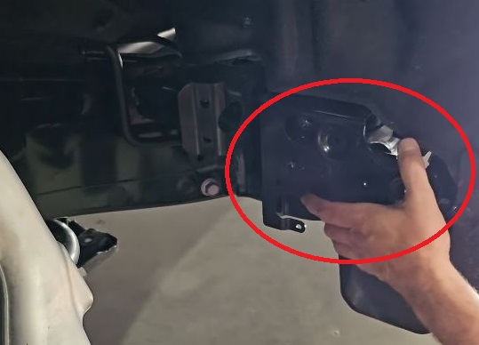 LC250 & GX crash bracket removal