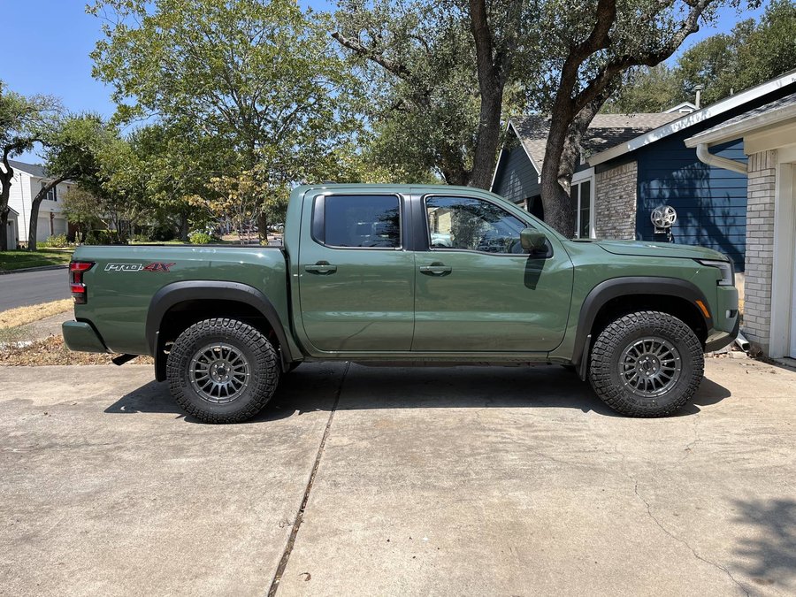 Nissan Frontier on 35s