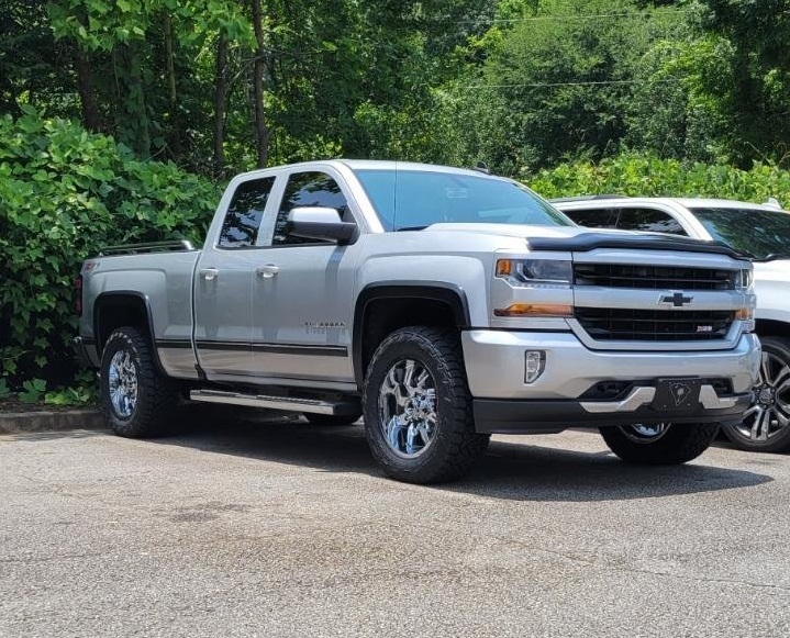 Silverado on 2 leveling